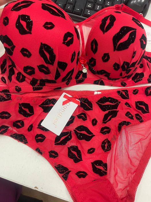 Нежные белые остатки