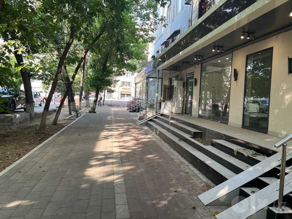 (М) Аренда 35 м² у метро Новза — 5 мин, 1-я линия, торец дома