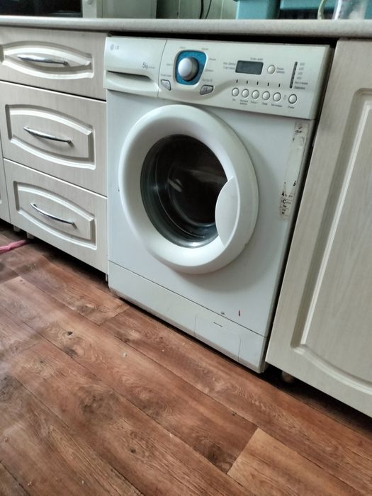 Стиральная машинка продам срочно