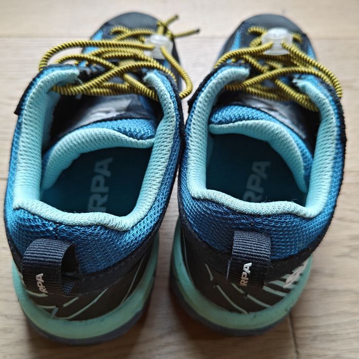 Adidadi drumeție Scarpa 30