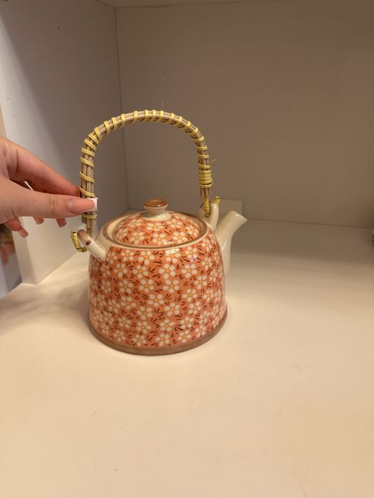 Ceainic corai cu model floral