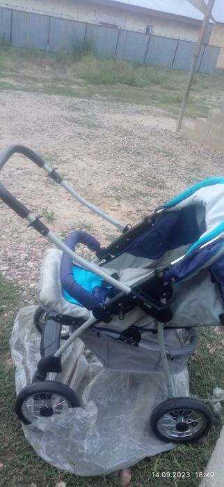 Коляска с люлькой