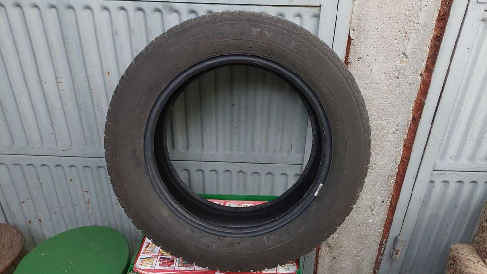 Nokian  215/60 R17 2бр.
