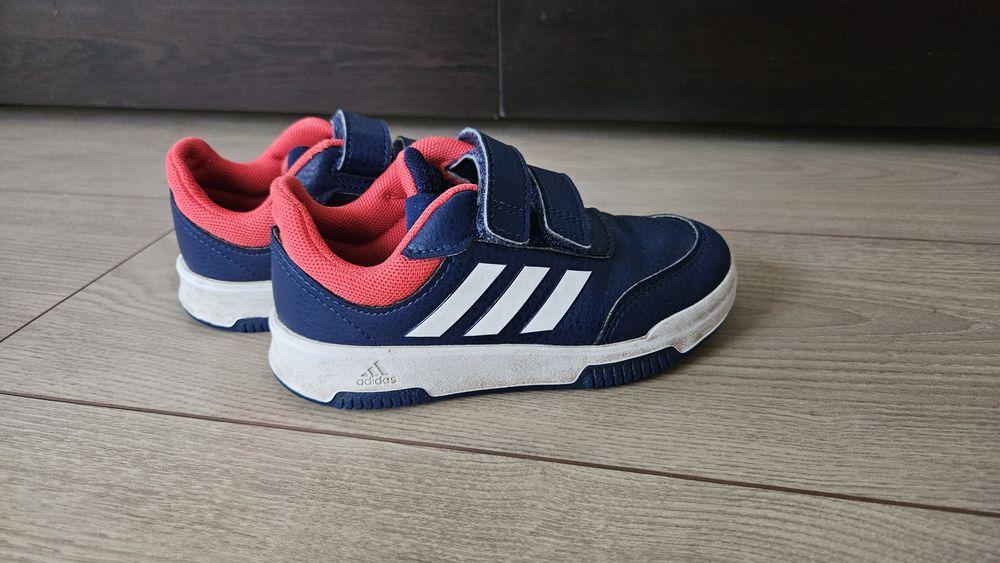 Детски маратонки adidas сини като нови