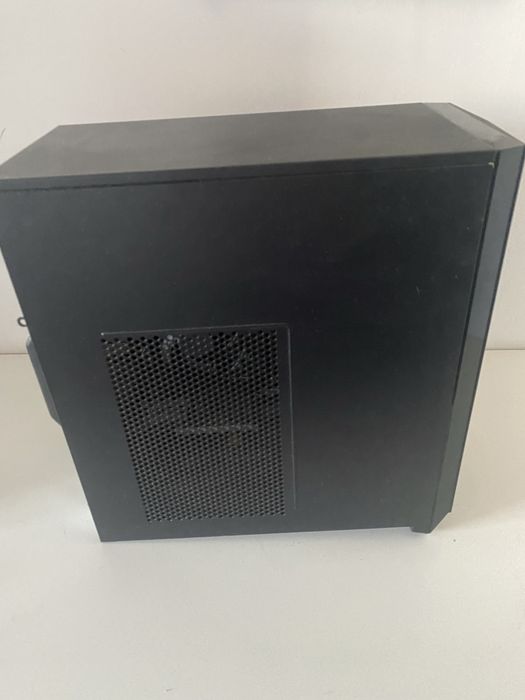 Компютър ACER Aspire с WINDOWS 10