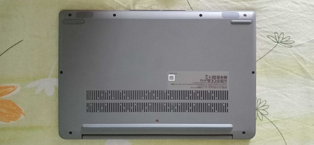 Продавам лап топ lenovo