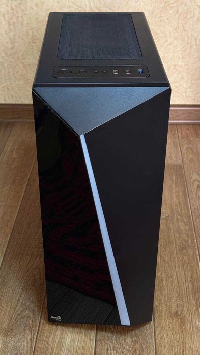 корпус AeroCool Shard
