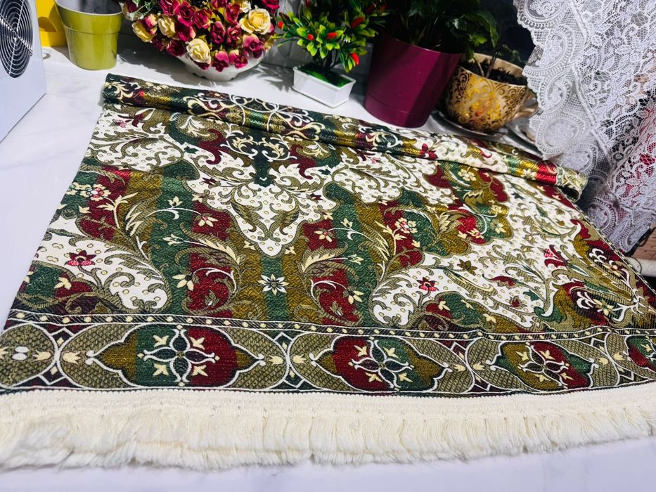 Продам скатерти ( Германия,Ссср).