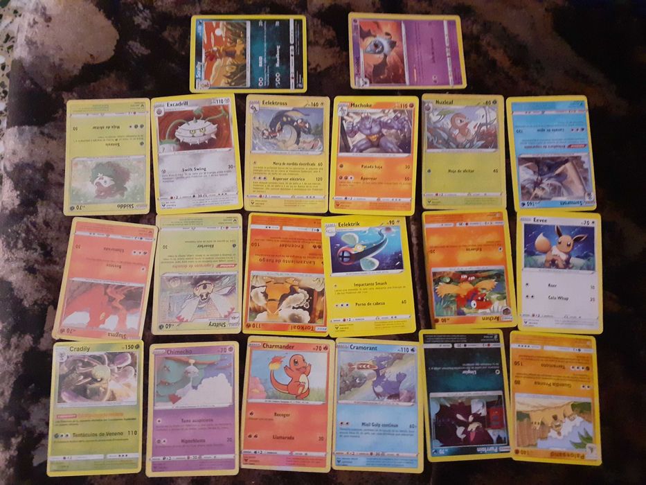 Lot 60 carti pokemon diferite