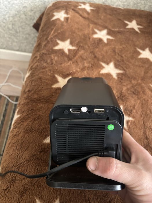 Продам проектор с полотном