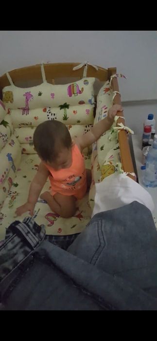 Манеж бу в комплекте с матрасом и бортиками