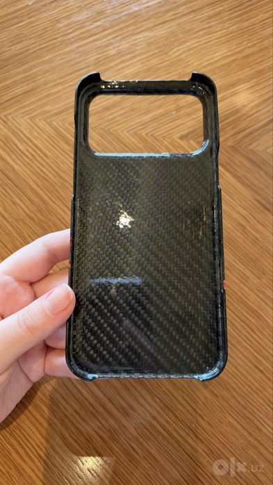Iphone 17 pro max carbon чехол