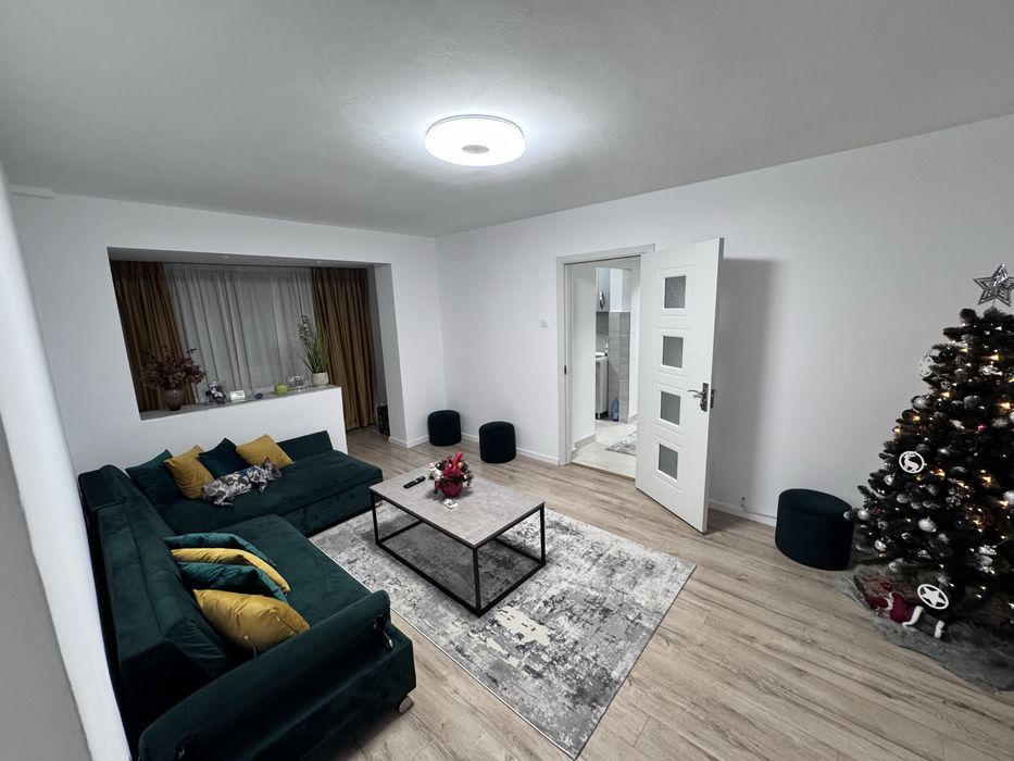 Vând apartament 3 camere