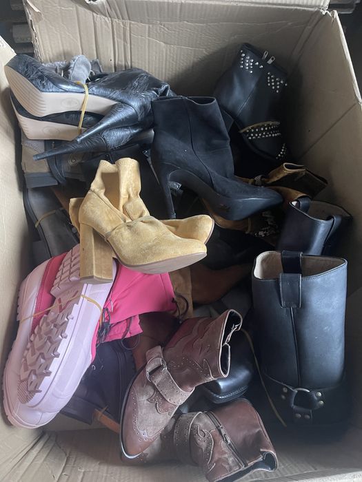 МИКС кашон НОВИ боти и ботуши на познати марки