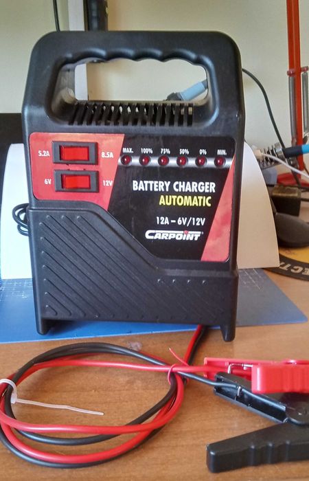 Redresoare / incarcatoare   baterii auto 12V - max 160 Ah