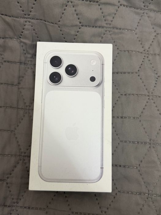 Продаю 17 про 256гб есим