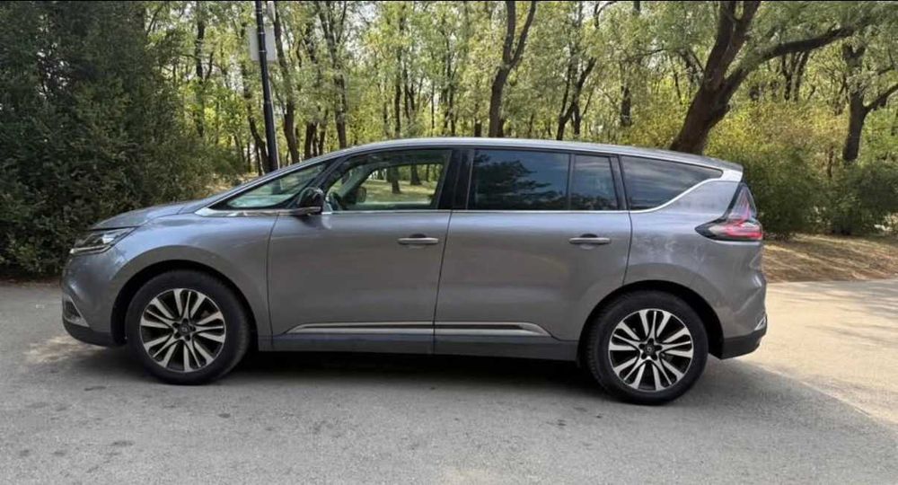Renault IINITIALE PARIS