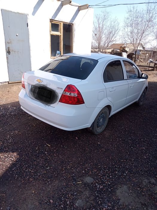 Авто шеврале нексия