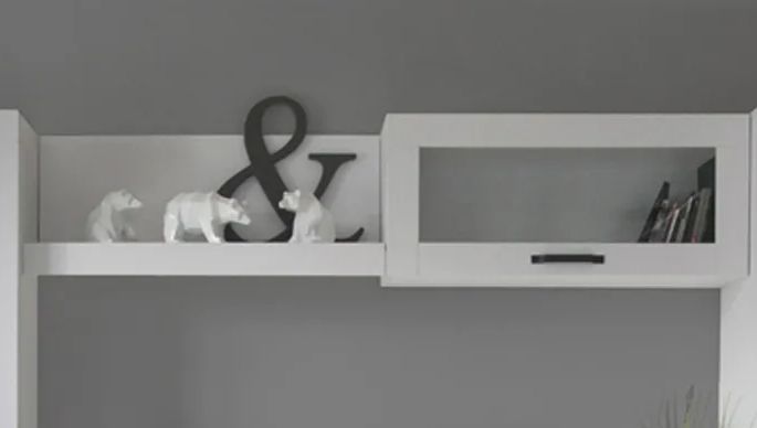 Навесные шкафы и полки