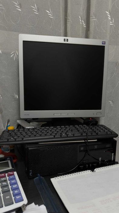 OFERTA PACHET!!! Calculator cu monitor, tastatura si mouse integrat