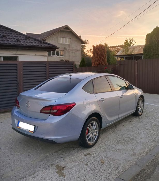OPEL Astra 2015 — imagine 4