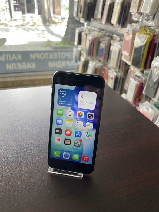 Apple iPhone SE 2020  64GB Black