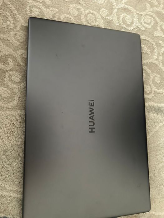 ноутбук Huawei …