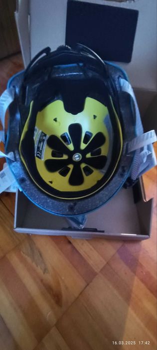 Шлем Nutcase Street Eco MIPS