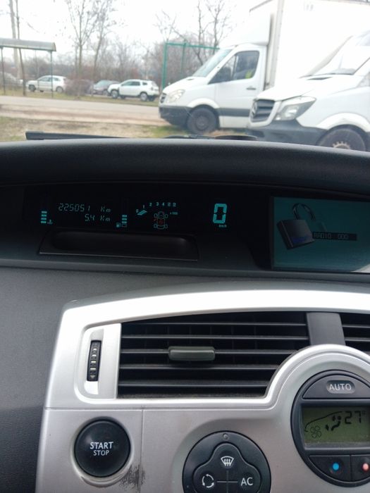 Vând scenic 2 1.5 dci 6 trepte 106 cp