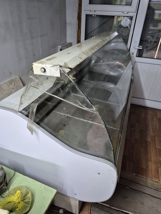 Продам холодильник для магазина