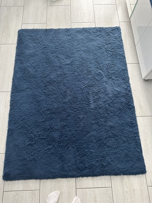 Covor pufos 1 buc mare 1 buc mai mica identica albastru