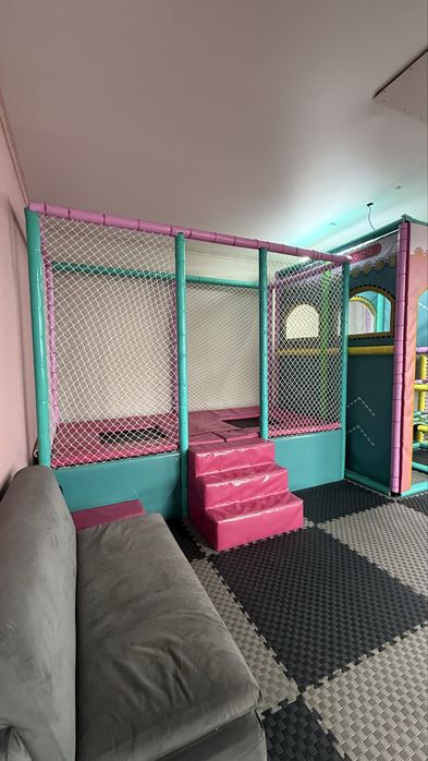 Продам карусели и лабиринт