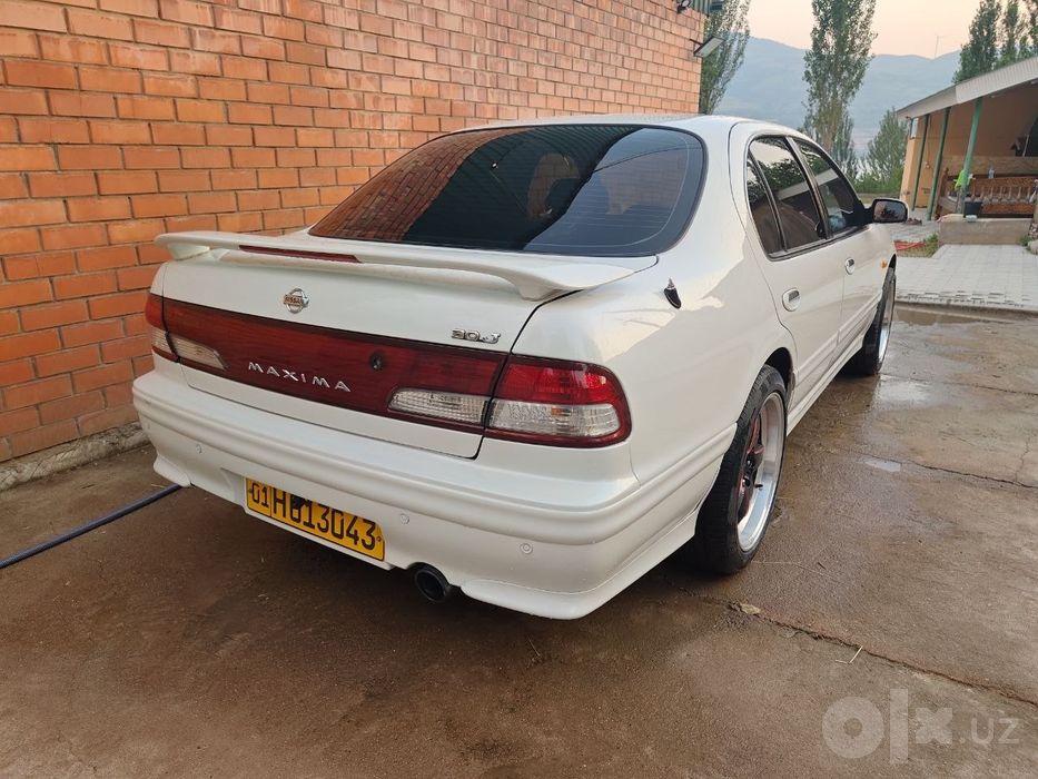 Mashina Nissan 1999