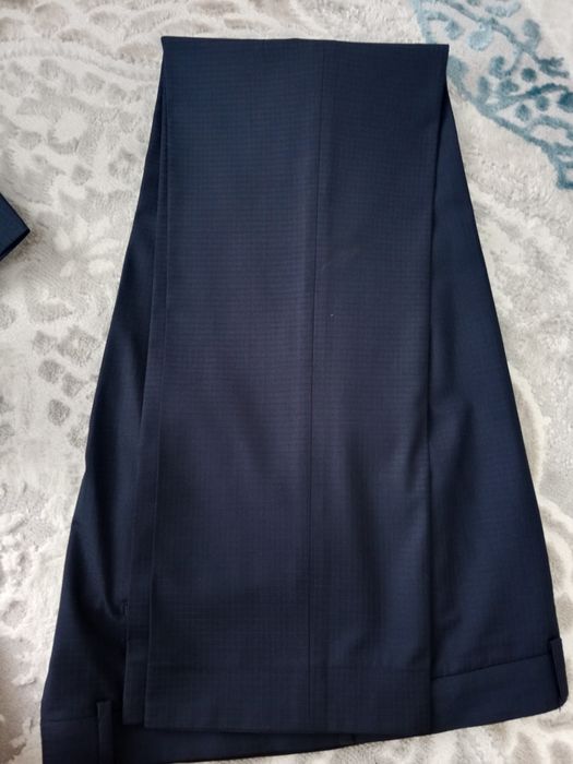 Продается  мужской костюм