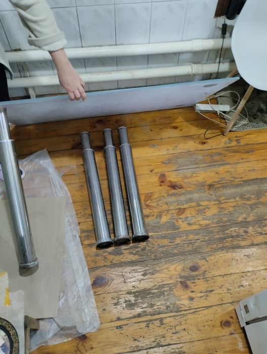 Кухонный стеклянный стол