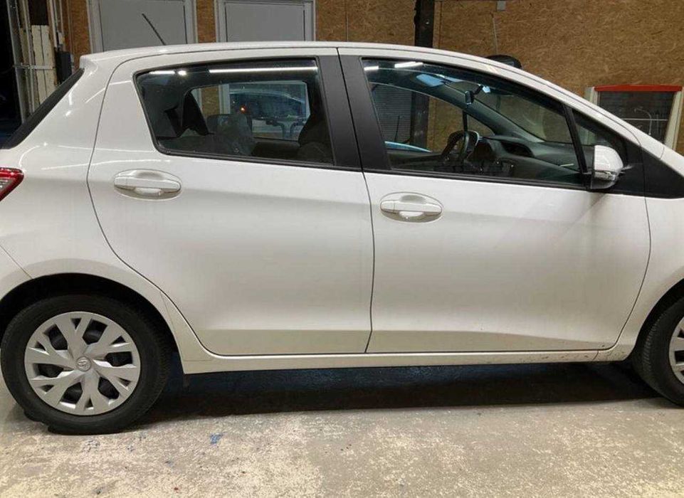 Toyota Yaris 2 броя на части