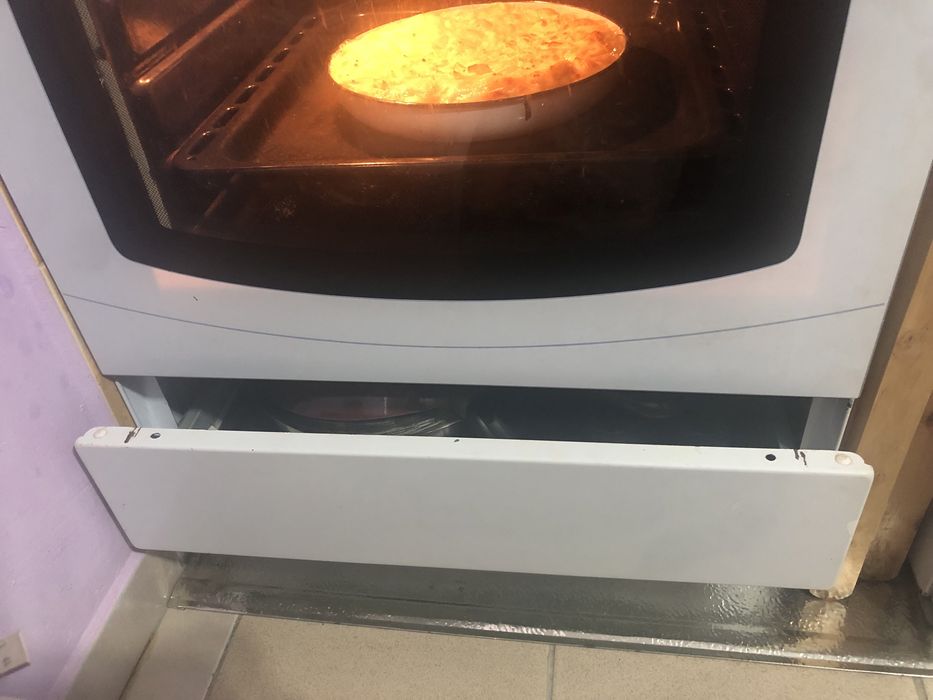 Готварска печка с керамичен плот