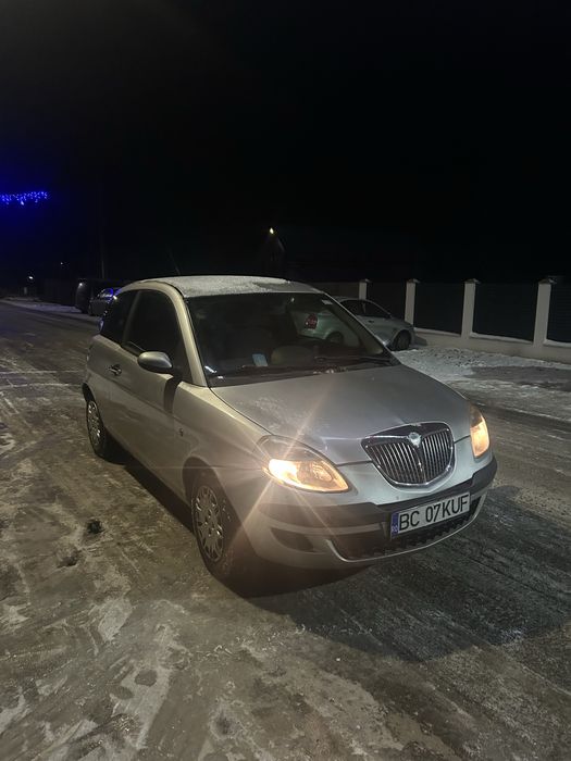 Vând Lancia Ypsilon 1.3 motorina