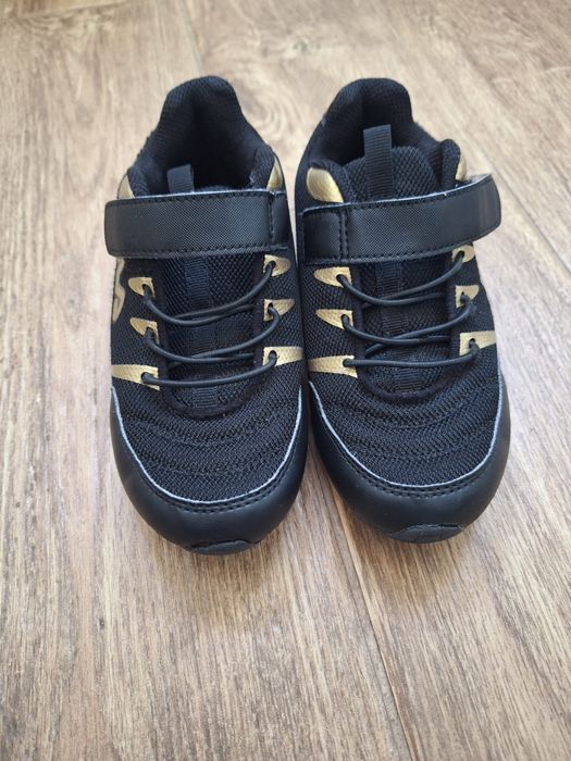 Adidasi originali Fila nr 30