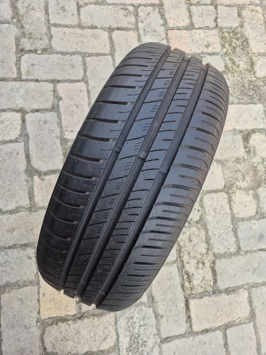 O bucată 205/55 R16 vară - una Continental Nexen