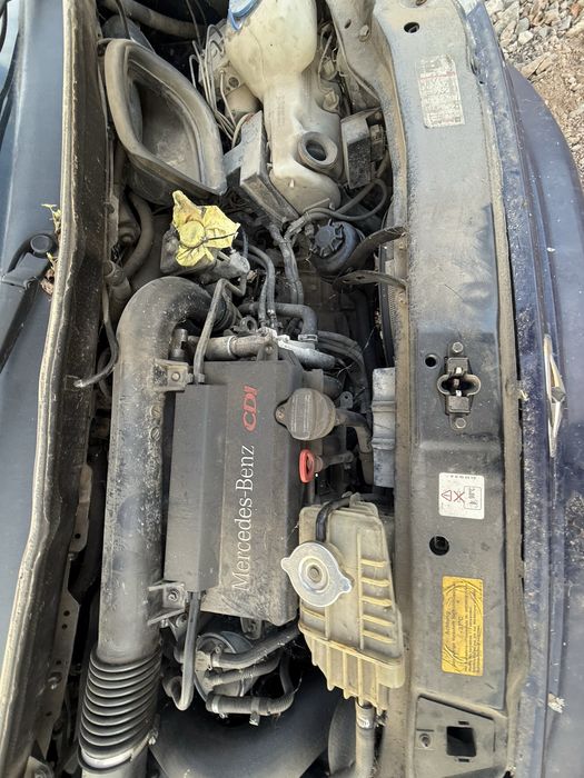 Бус Mercedes-Benz V 200 CDI 2.2 100 ph на части