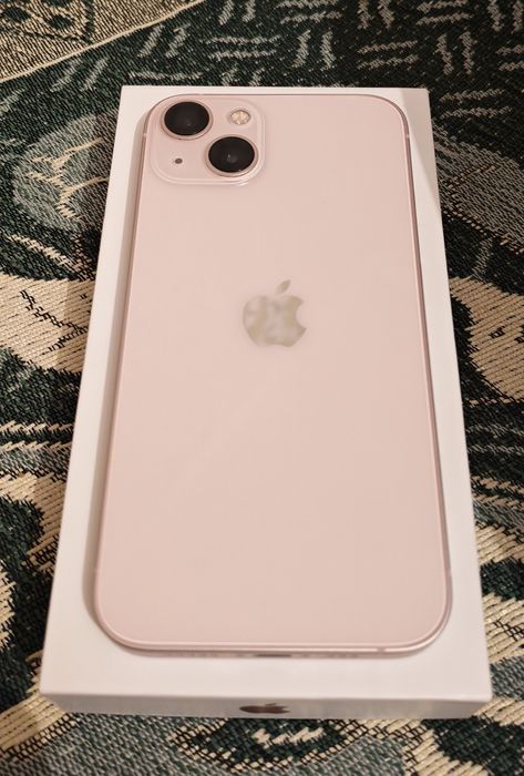 Продаётся IPhone 13