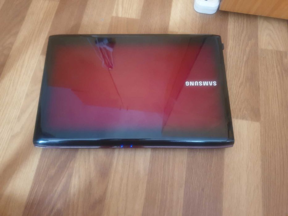 Продаю  Ноутбук Самсунг  R580 Core I5