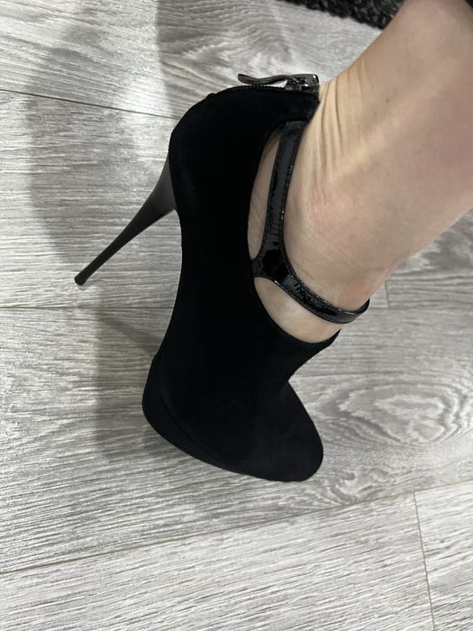 Ботильоны чёрные на шпильке