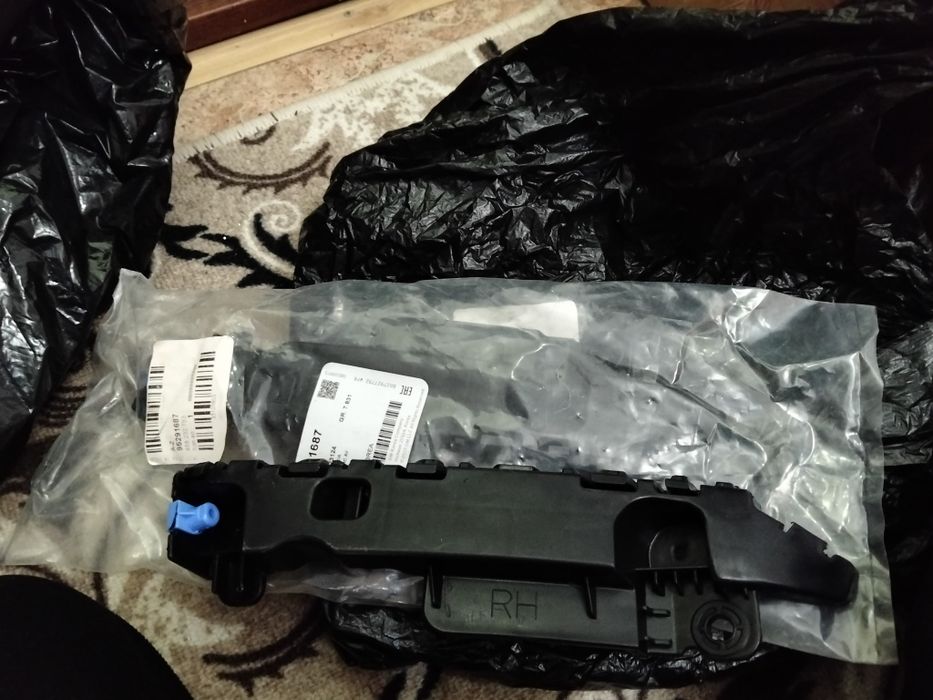 Продаётся кронштейн на круз