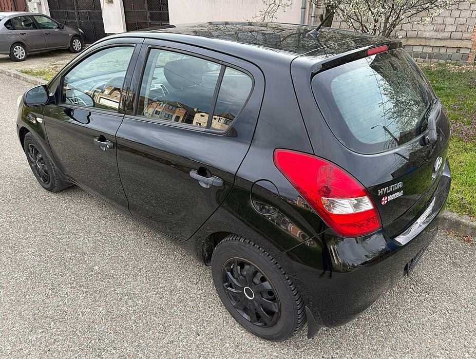 Hyundai i20 4 USI 08/2012 1.4 DIESEL 75 CP EURO5 CLIMATIZARE Adus acum