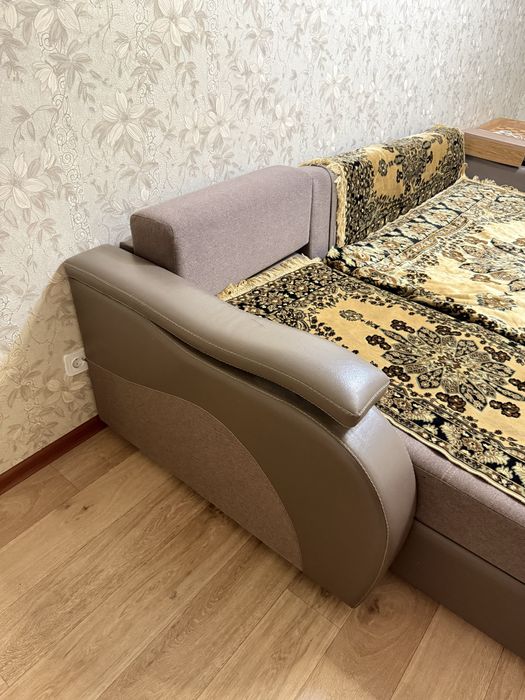 Диван без подушек