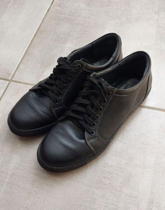 Adidași piele naturală nr 39