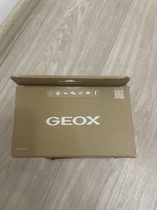 Кроссовки Geox