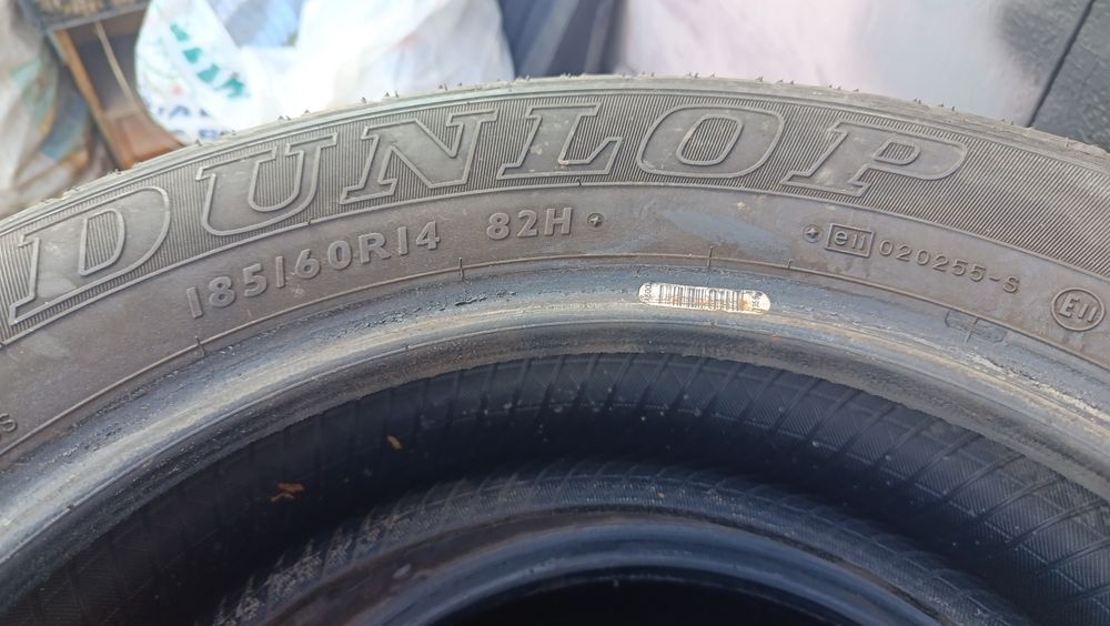 Dunlop 185/60/14 летние